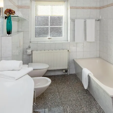 Melina Haus Eisblume